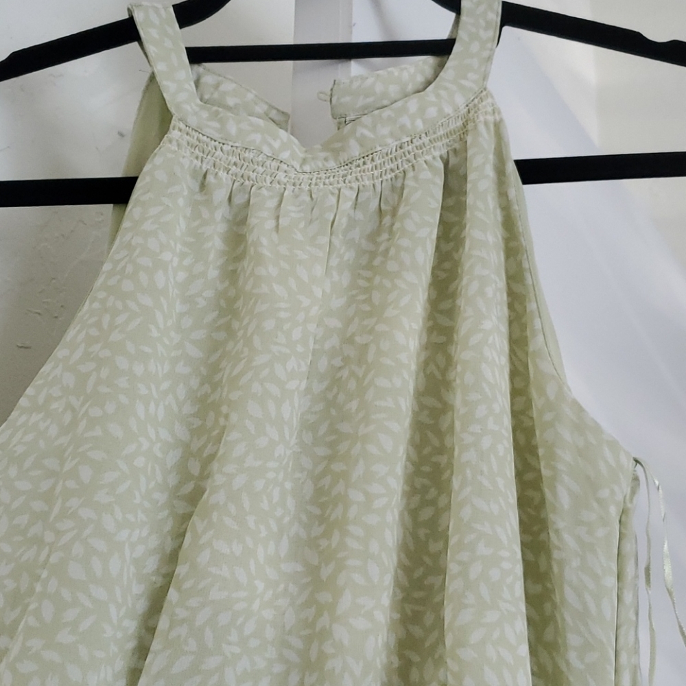 Spring dress - Picture 3 of 3